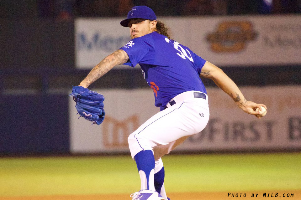 Local MLB Talent Ralston Cash Gives Back to Struggling&nbsp;Families