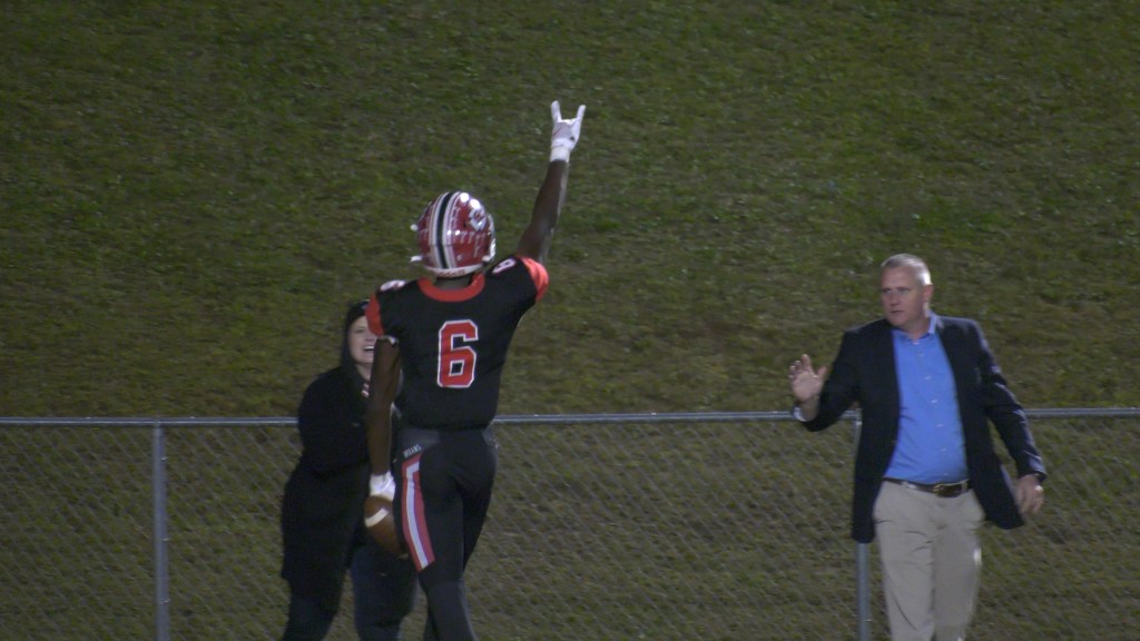 Carter, Helcher nab POW&nbsp;Awards