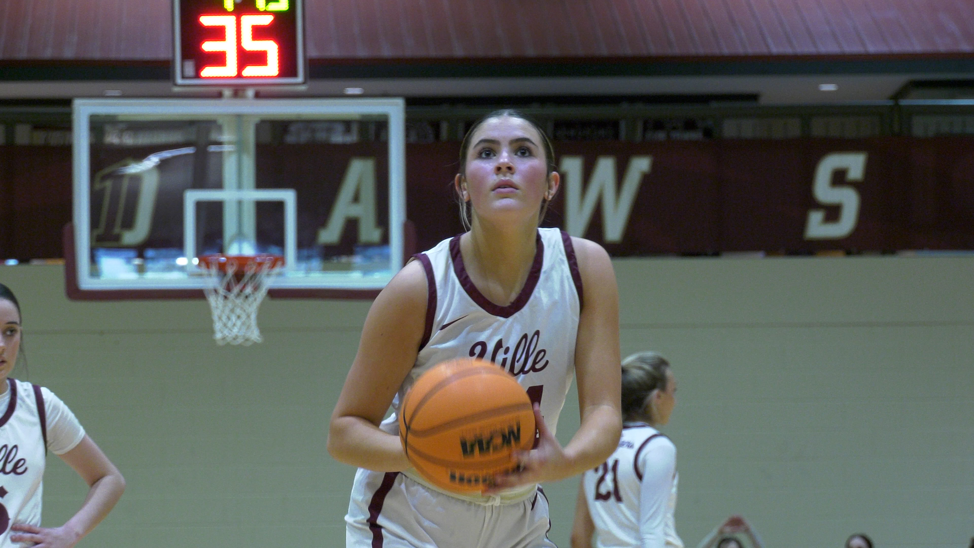 Siuta, Erlewine earn Girls Hoop POW awards