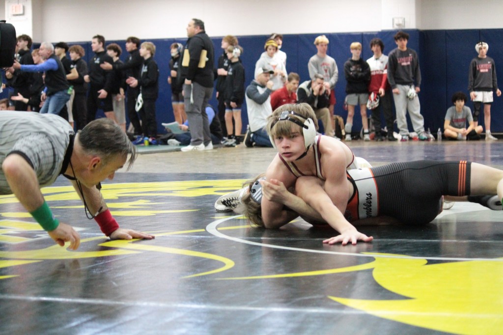 Voss snags sectionals championship, earning weekly&nbsp;honors