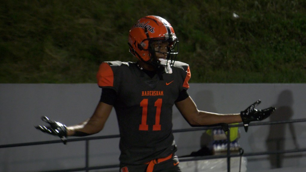 Raiders lead start to finish as offense and defense shine against Winder&nbsp;[VIDEO]