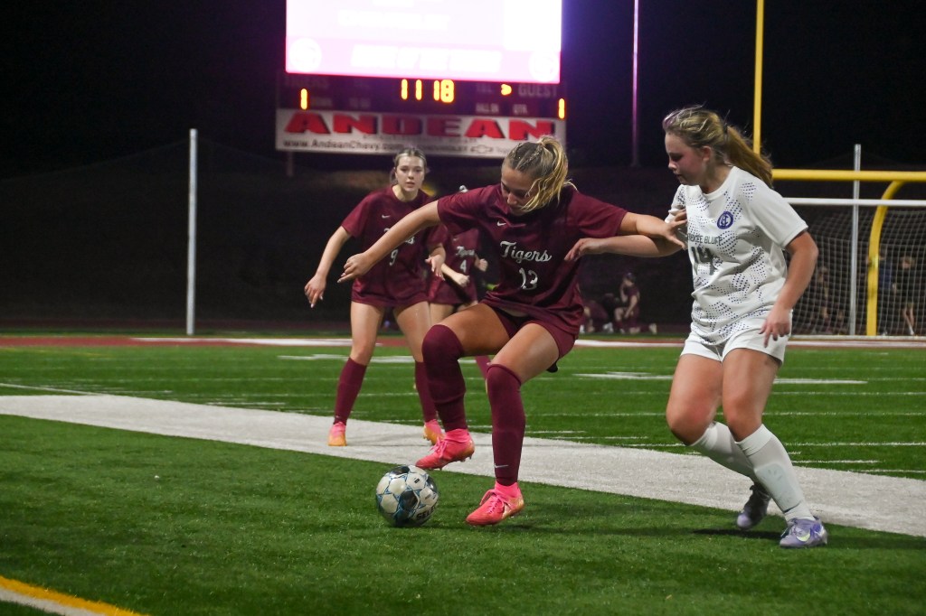 Chapman, Windham take Soccer POW&nbsp;honors