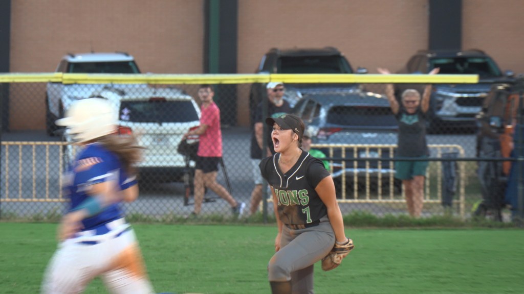 Lady Lions rally from seven down to shock Jefferson&nbsp;[VIDEO]