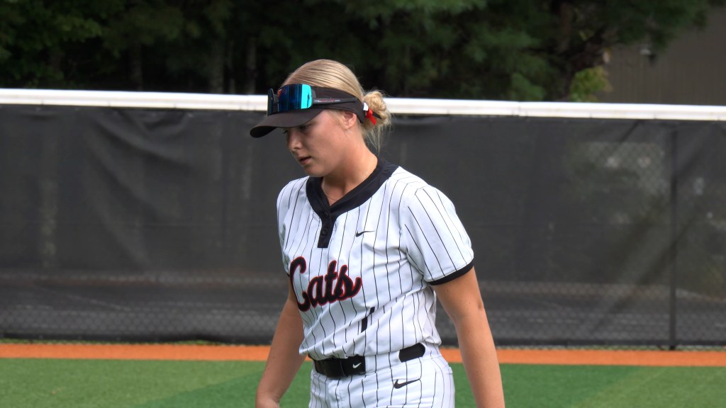 Hedge, Frix named Softball&nbsp;POWs